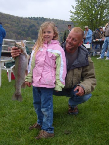 kidsfishday074.jpg