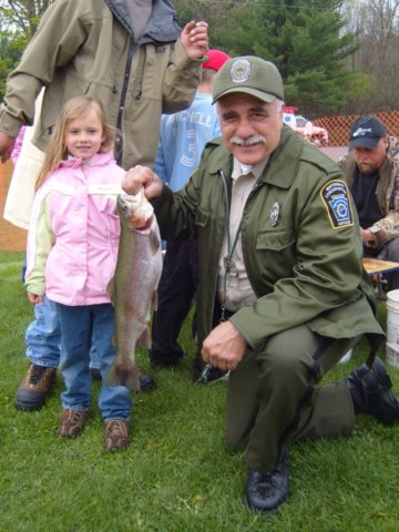 kidsfishday080.jpg